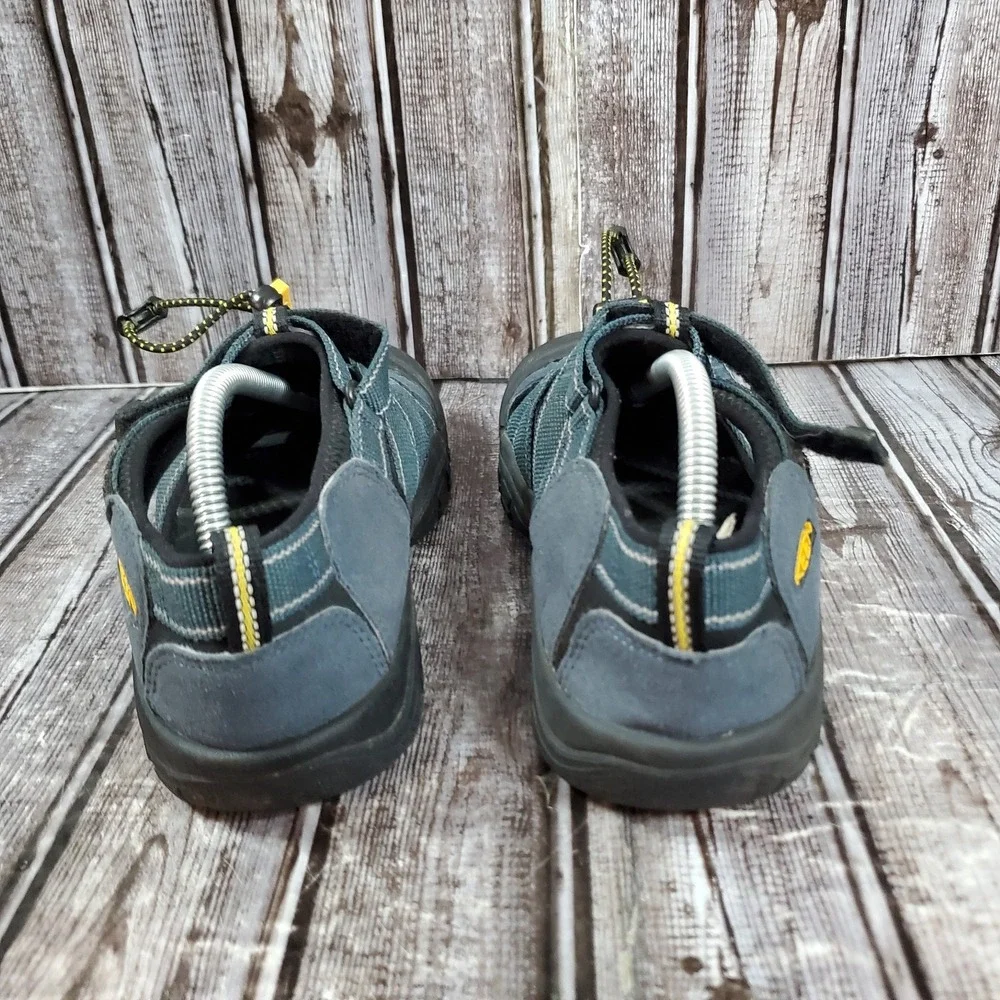 Keen Youth Newport H2 Waterproof Sandals Green Blue Hiking Outdoor Trail Size 5